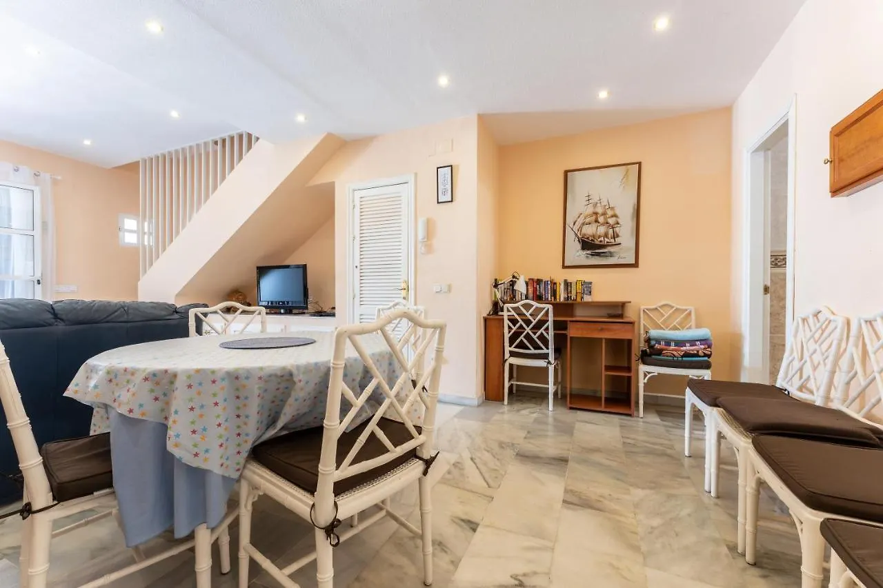 Townhouse Beachside فوينخيرولا